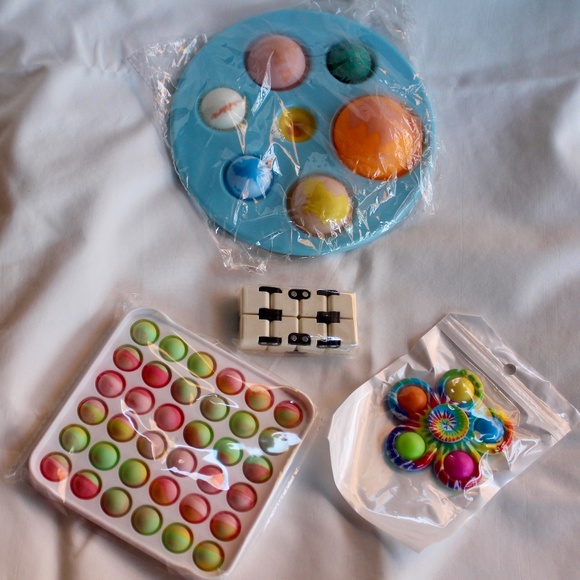 (4 Pack) Pop It Fidget Toys Pop Its Fidgets Kids Toys Fidget Toy Pack Poppet - Picture 8 of 8